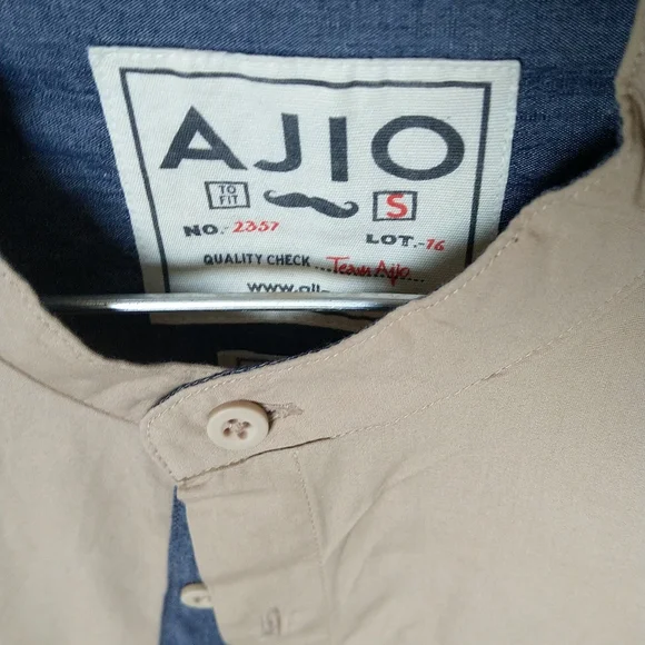 AJIO Shirt - Picture 2 of 2